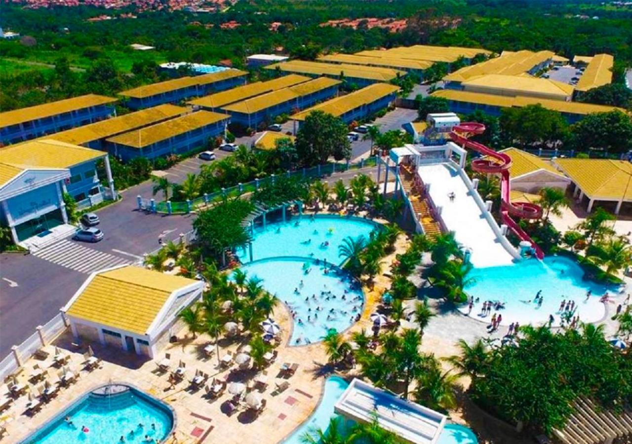Lacqua diroma apartamento completo com fogão, geladeira, micro-ondas, Piscina 24h, acomoda até 5 pessoas Caldas Novas Exterior foto