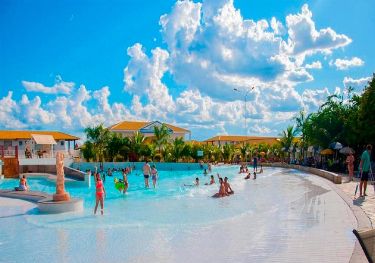 Lacqua diroma apartamento completo com fogão, geladeira, micro-ondas, Piscina 24h, acomoda até 5 pessoas Caldas Novas Exterior foto