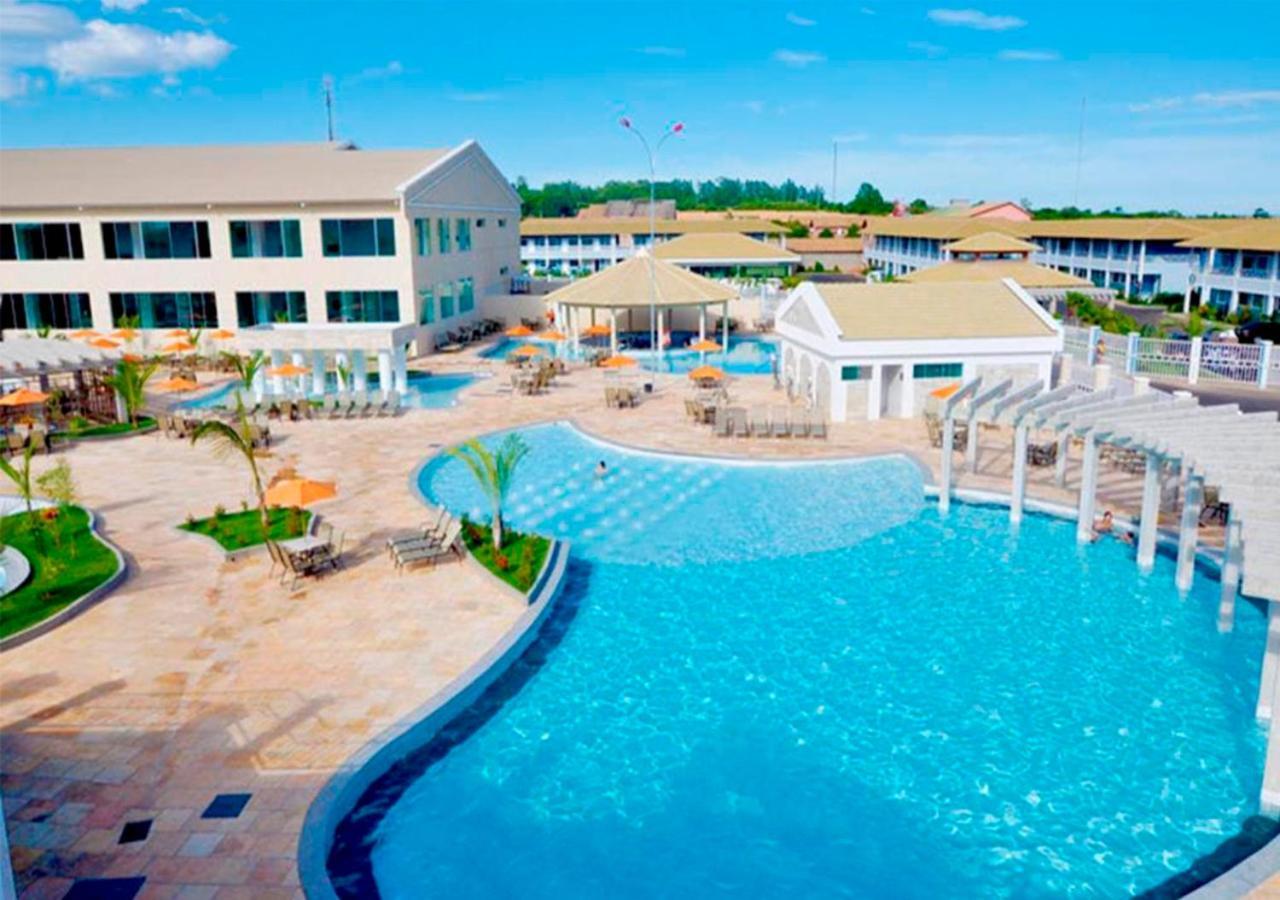 Lacqua diroma apartamento completo com fogão, geladeira, micro-ondas, Piscina 24h, acomoda até 5 pessoas Caldas Novas Exterior foto