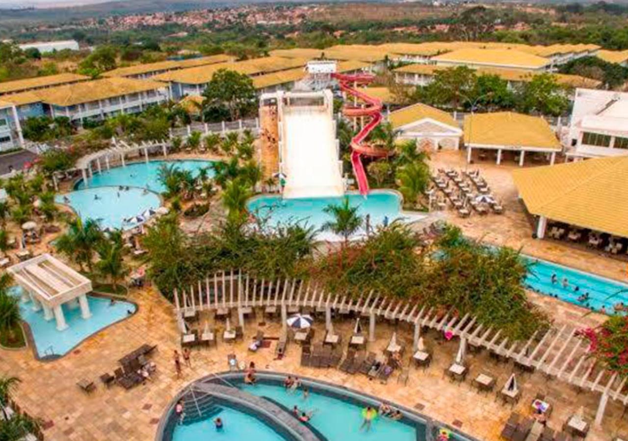 Lacqua diroma apartamento completo com fogão, geladeira, micro-ondas, Piscina 24h, acomoda até 5 pessoas Caldas Novas Exterior foto