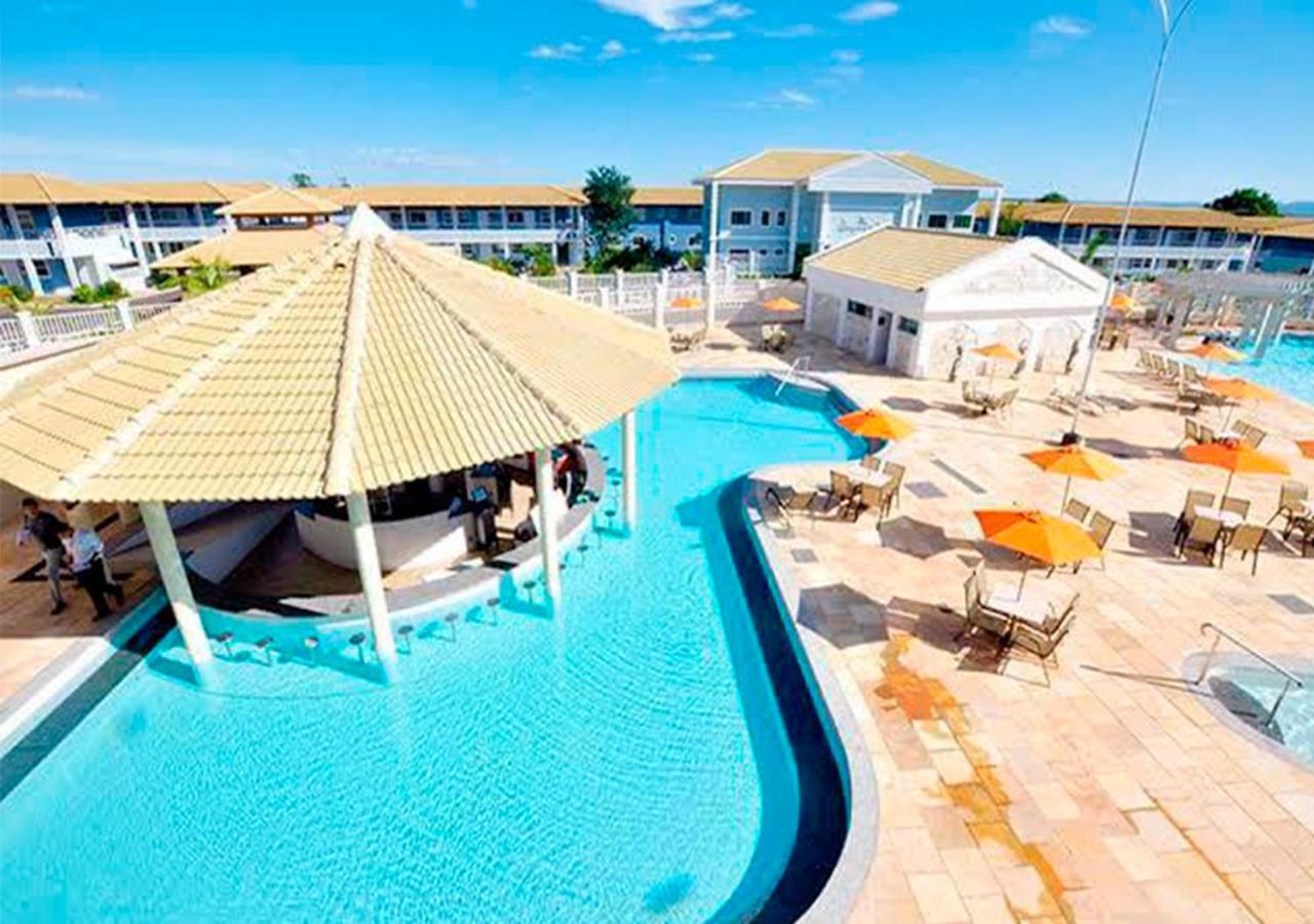 Lacqua diroma apartamento completo com fogão, geladeira, micro-ondas, Piscina 24h, acomoda até 5 pessoas Caldas Novas Exterior foto