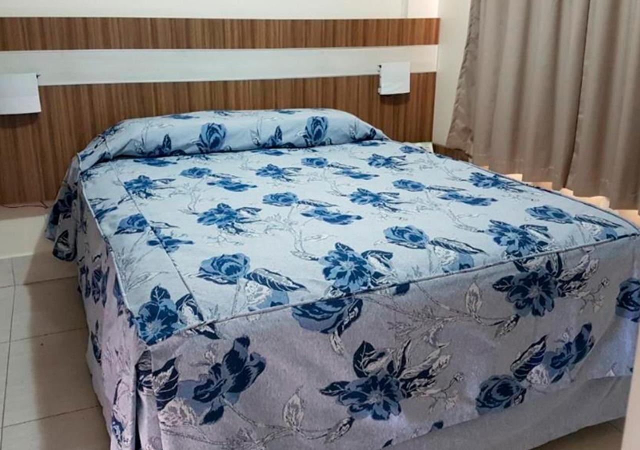Lacqua diroma apartamento completo com fogão, geladeira, micro-ondas, Piscina 24h, acomoda até 5 pessoas Caldas Novas Exterior foto