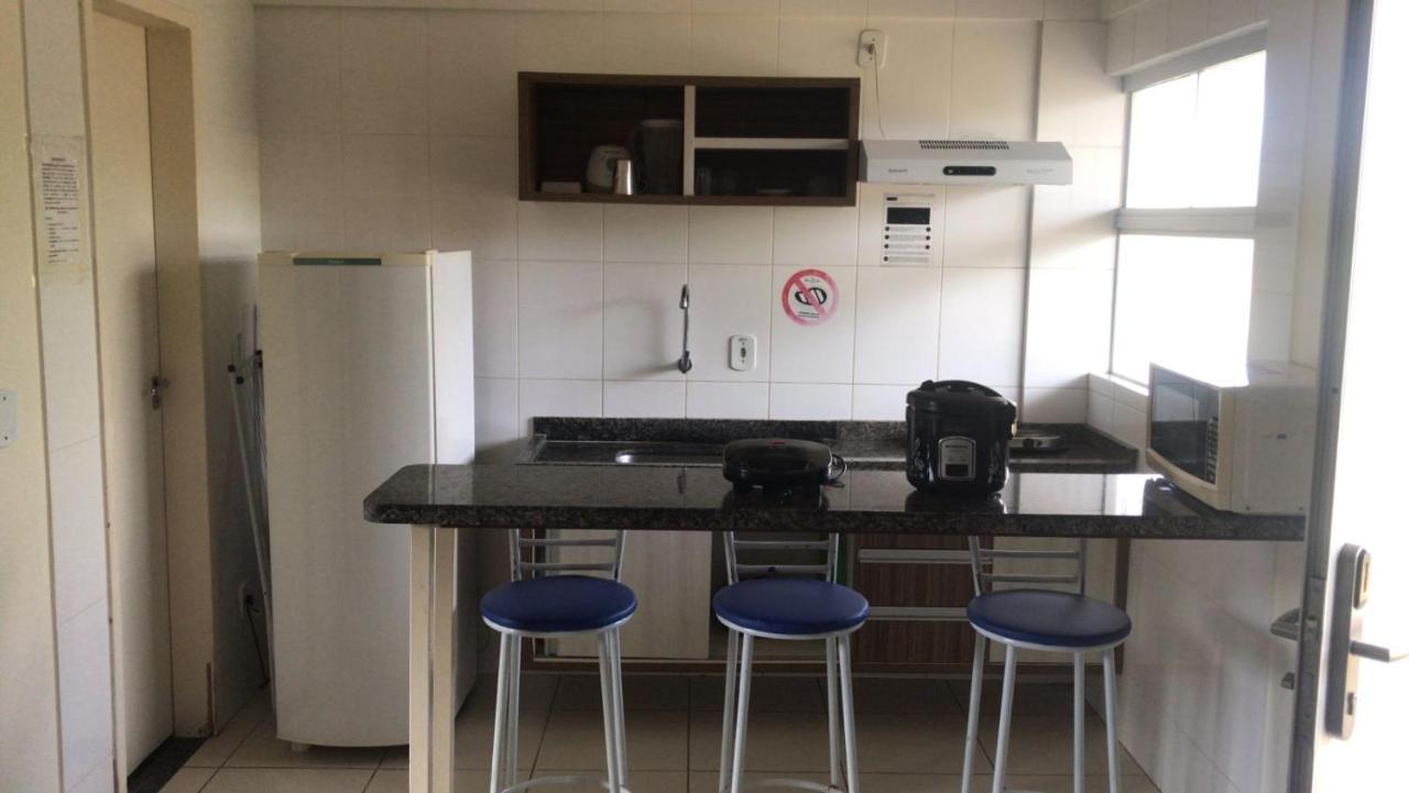 Lacqua diroma apartamento completo com fogão, geladeira, micro-ondas, Piscina 24h, acomoda até 5 pessoas Caldas Novas Exterior foto