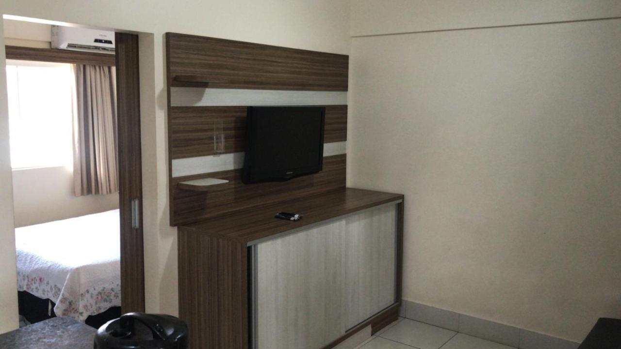 Lacqua diroma apartamento completo com fogão, geladeira, micro-ondas, Piscina 24h, acomoda até 5 pessoas Caldas Novas Exterior foto