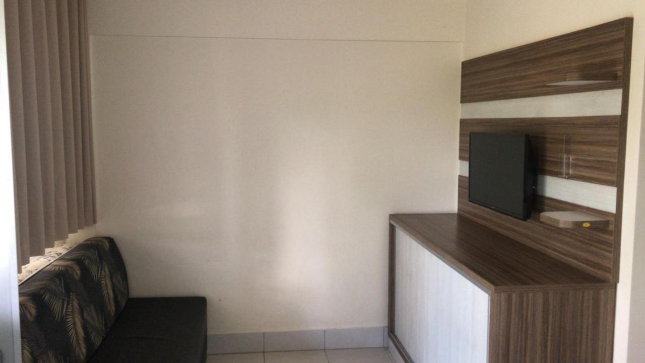 Lacqua diroma apartamento completo com fogão, geladeira, micro-ondas, Piscina 24h, acomoda até 5 pessoas Caldas Novas Exterior foto